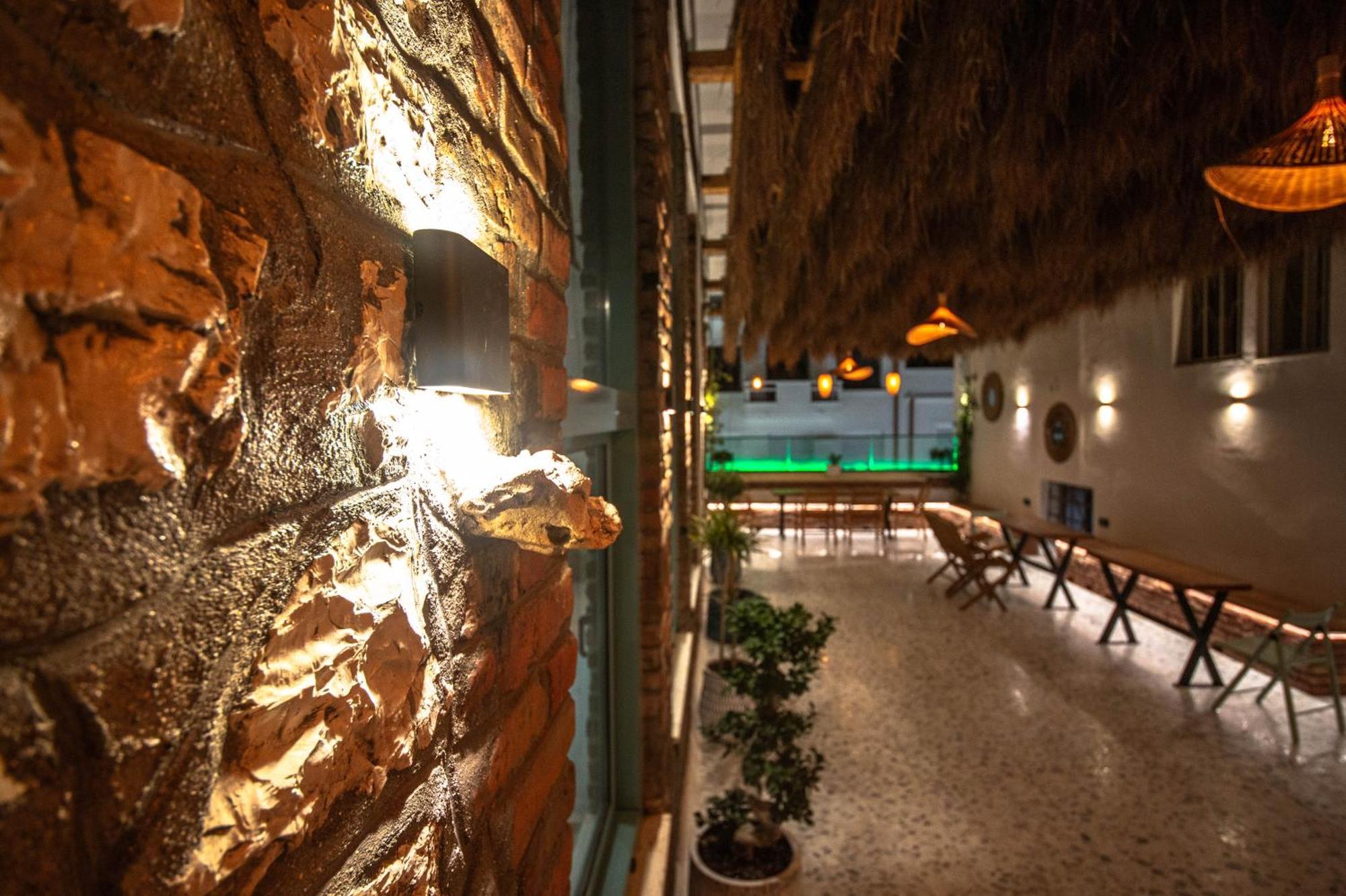 Vega 43 Hostel Sarandë Eksteriør bilde