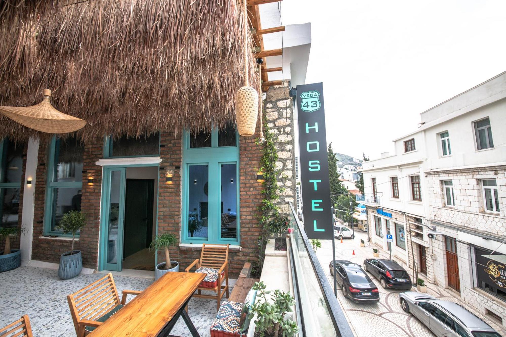 Vega 43 Hostel Sarandë Eksteriør bilde