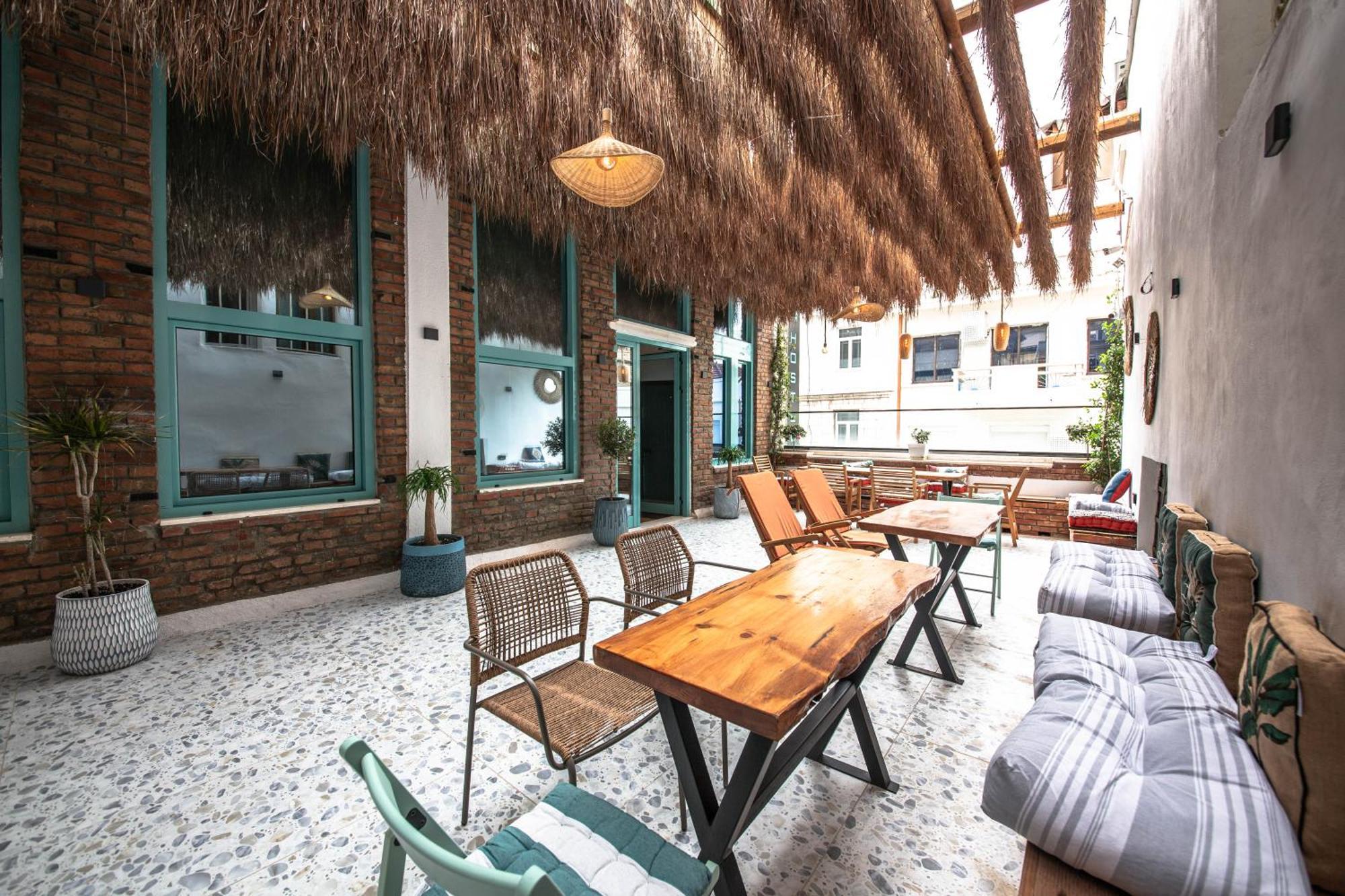 Vega 43 Hostel Sarandë Eksteriør bilde